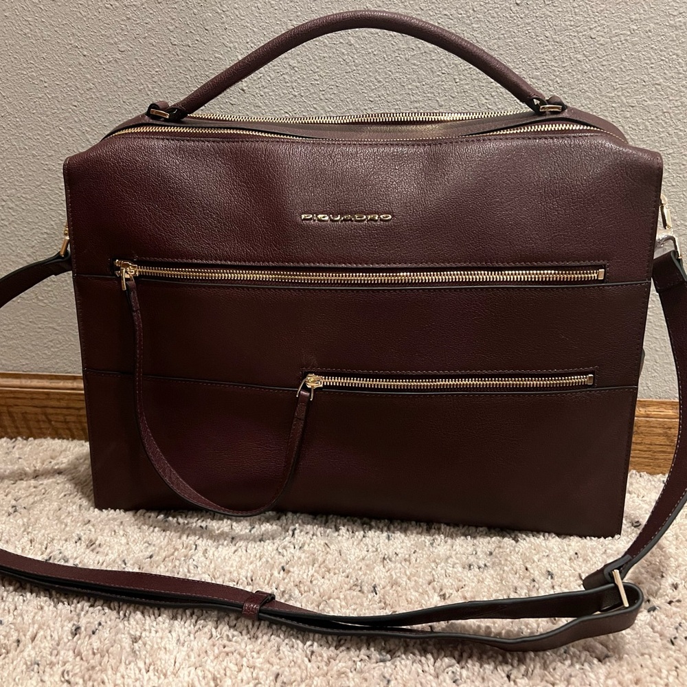 Piquadro Women's Burgundy Leather Laptop Bag with Top Handle